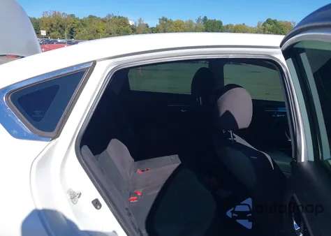 2014 Nissan Altima 2.5 S z USA, uszkodzony, nr VIN 1N4AL3AP9EN217152